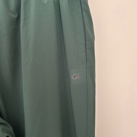 GAP Green Joggers with Elastic Waistband and Tapered Cuffs - Picture 2 of 4